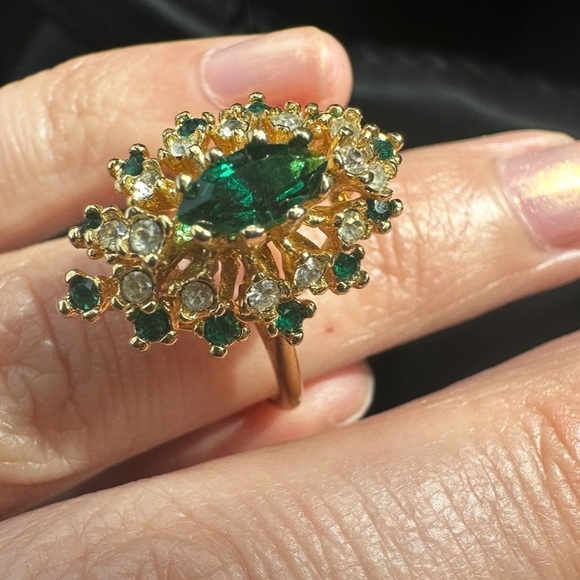 Jewelry - 14K gold filled ring ruby cz flower ring band sz 7 7.5 stunning